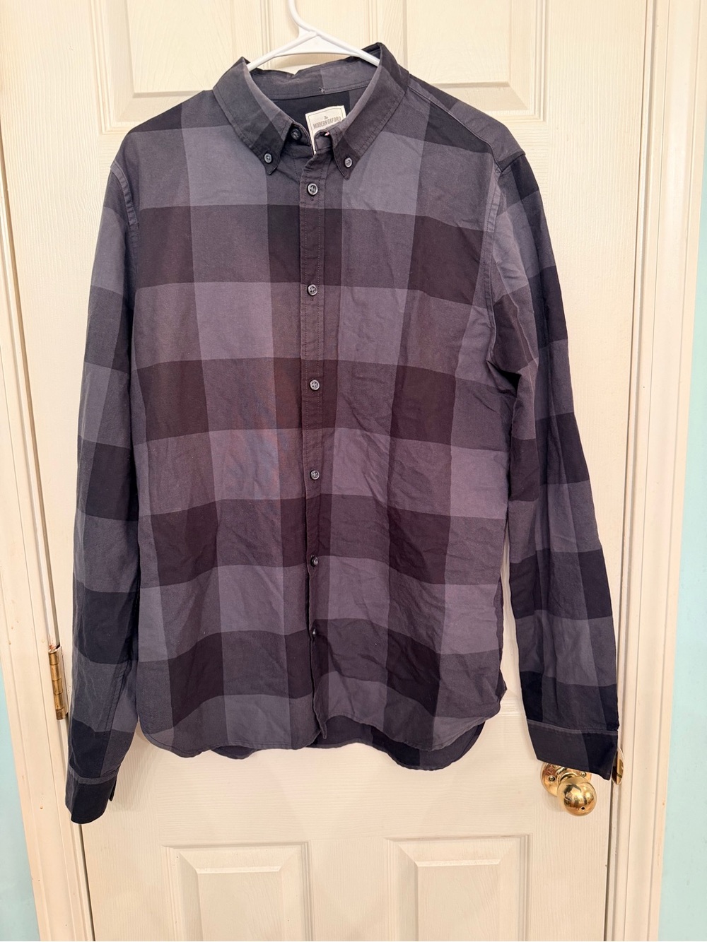 GAP Men's Button-Down Plaid Shirt - Black and Gray